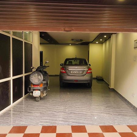 דלהאוזי Hotel Homely Abode מראה חיצוני תמונה