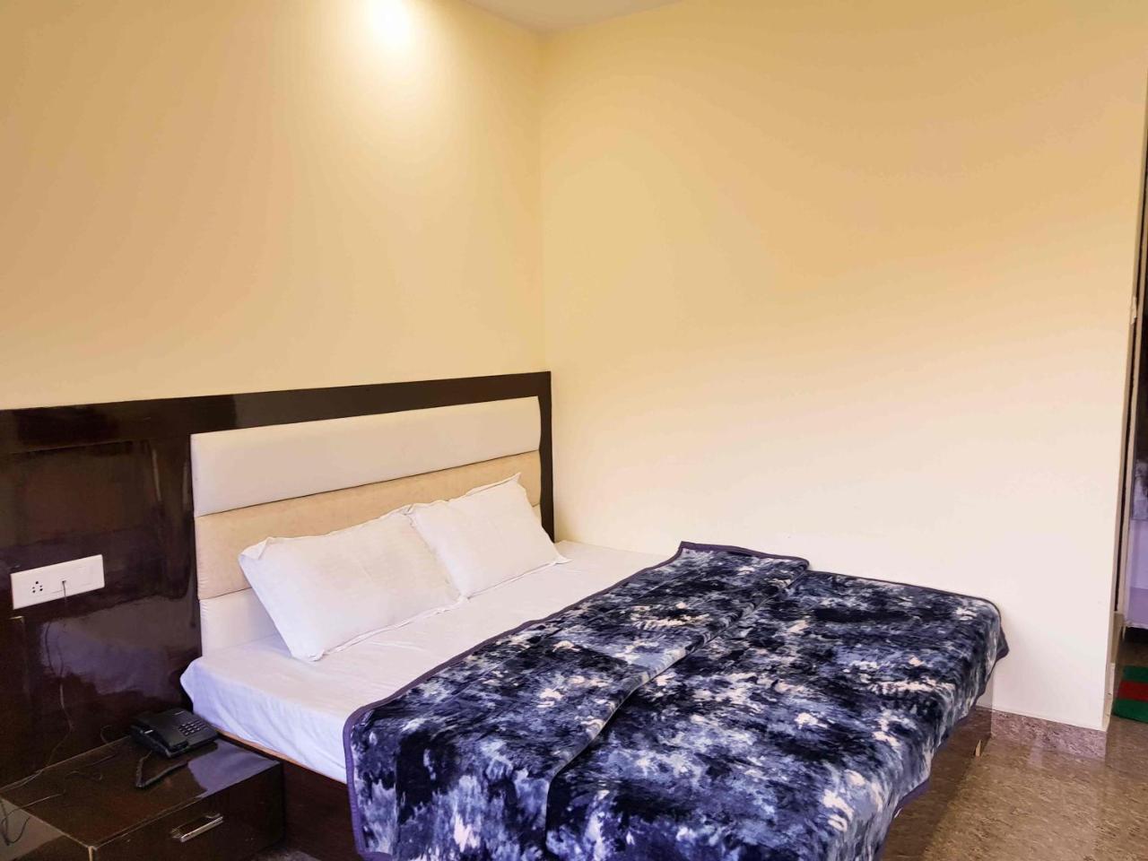 דלהאוזי Hotel Homely Abode מראה חיצוני תמונה