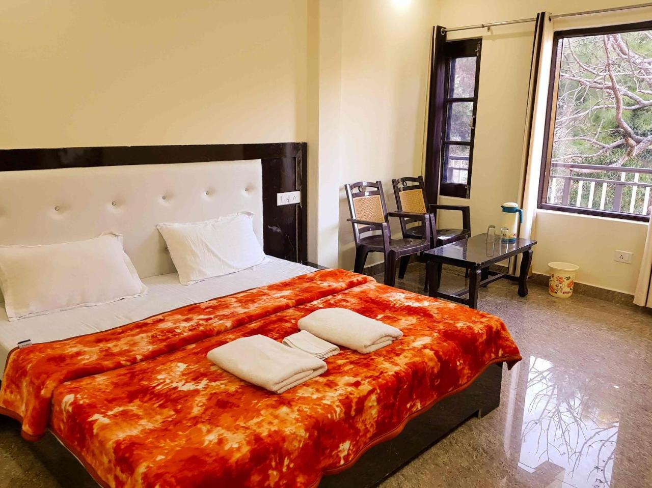 דלהאוזי Hotel Homely Abode מראה חיצוני תמונה